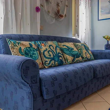 Scrusciu Ru Mari * 이솔라델펨미네