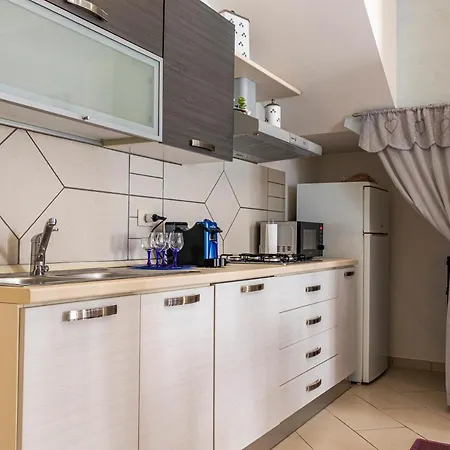 Scrusciu Ru Mari * 이솔라델펨미네